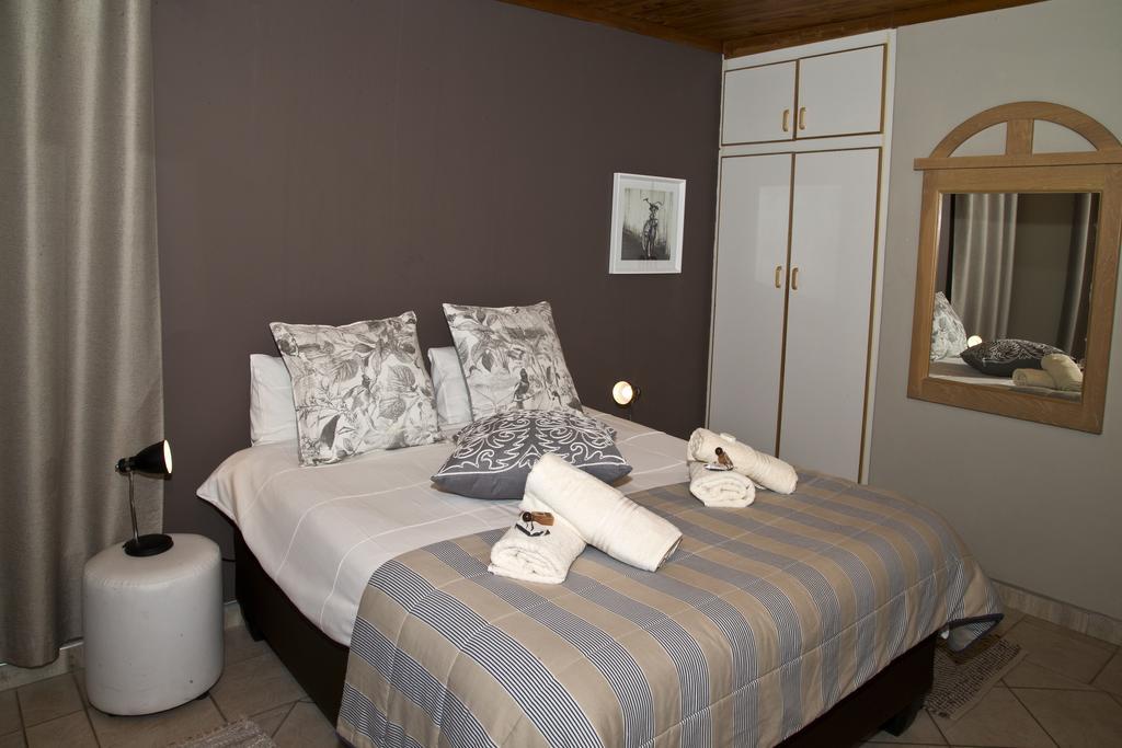 Out Of Africa Guesthouse Otjiwarongo Zewnętrze zdjęcie
