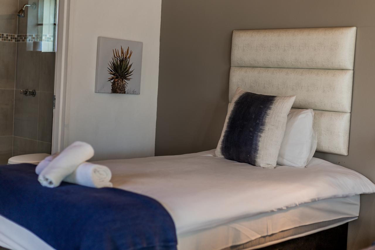 Out Of Africa Guesthouse Otjiwarongo Zewnętrze zdjęcie